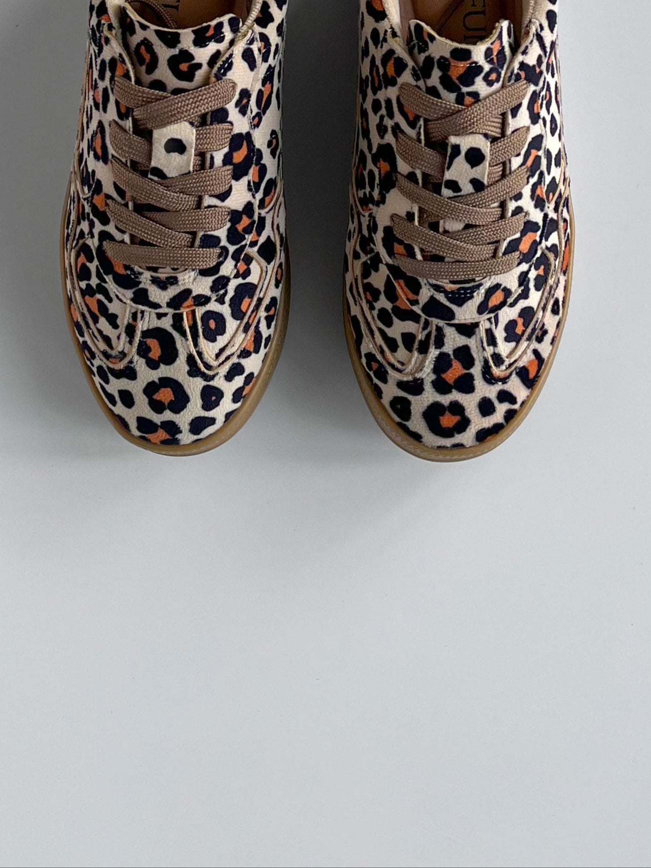 Constanza Leopard O.