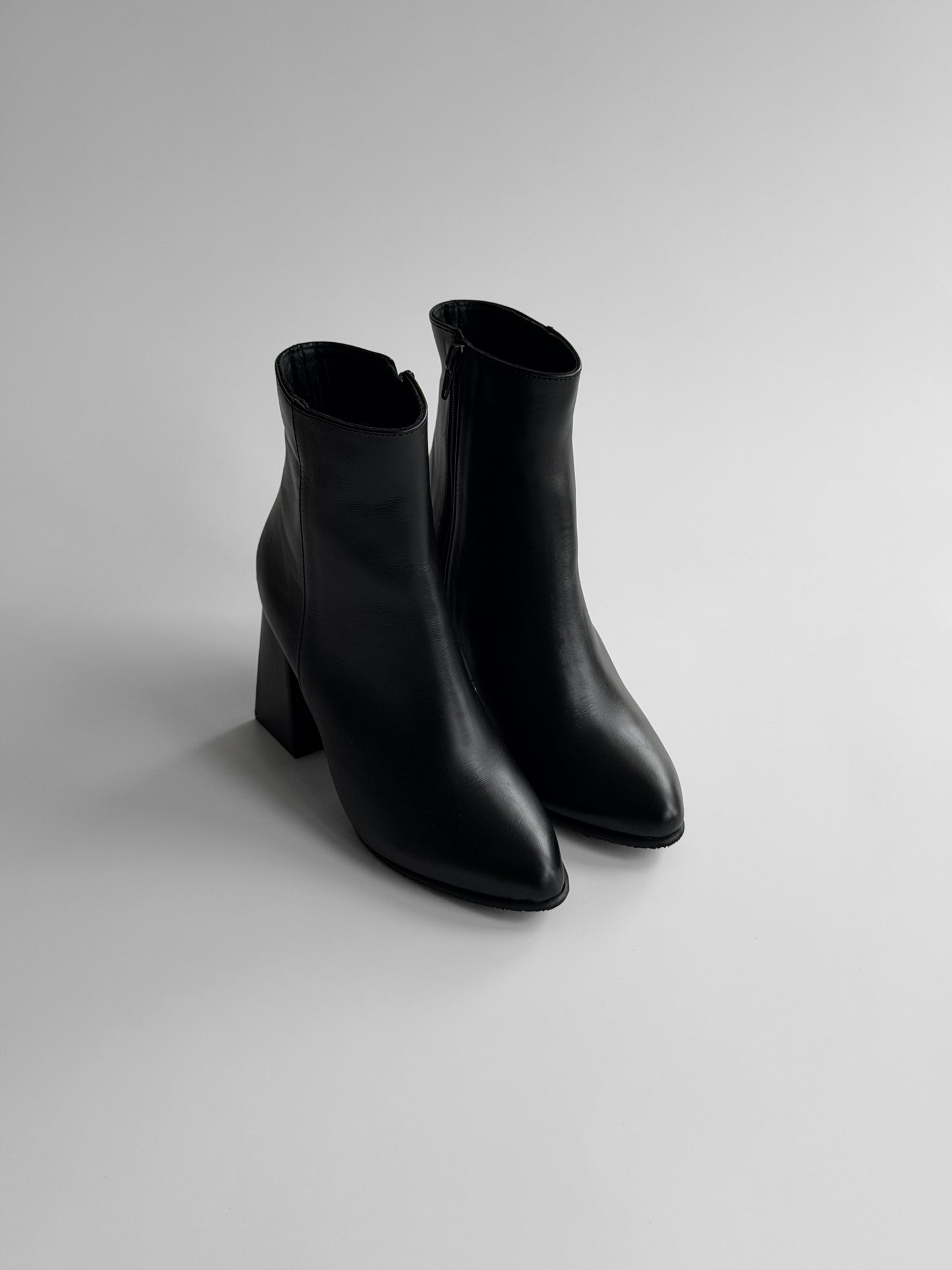 Esthela Boots