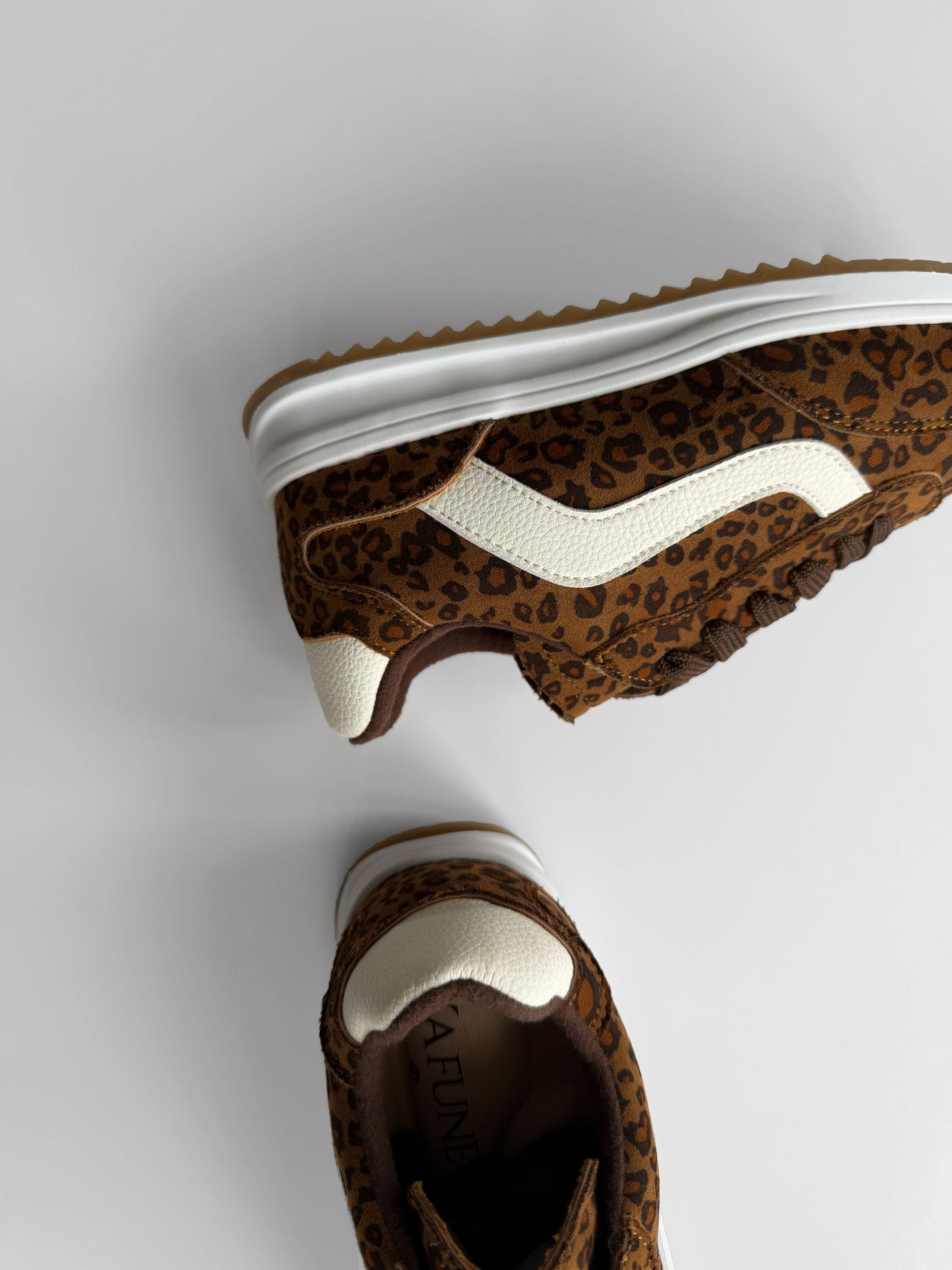 Antoñeta Leopard Os.