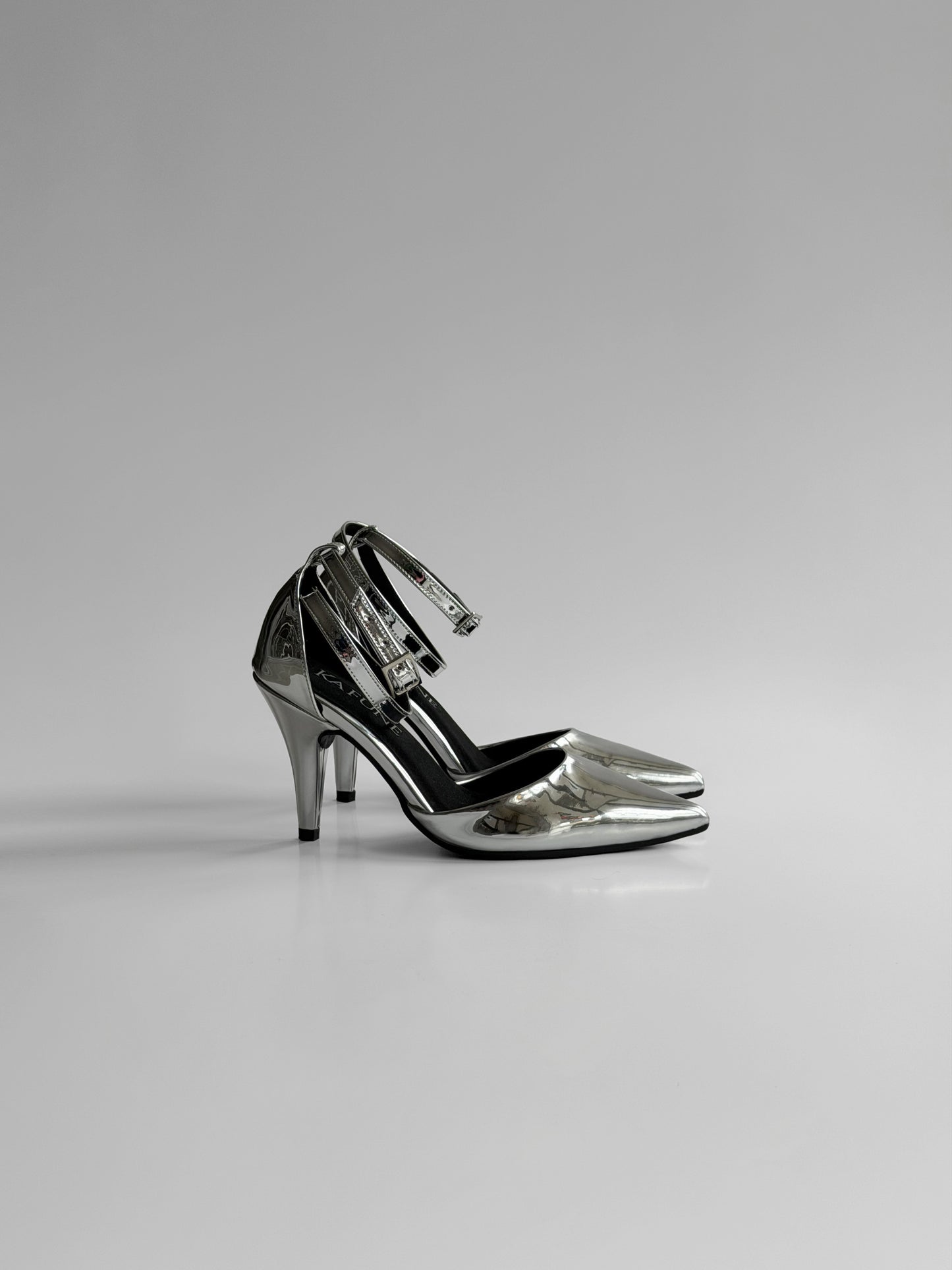Ermilinda platinum